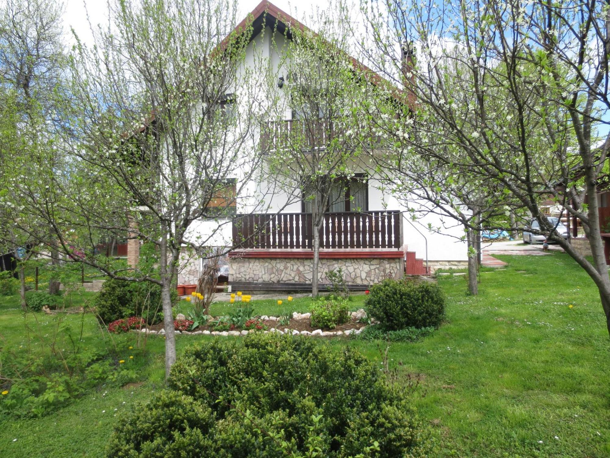 House Jezerka Hotel Jezerce Bilik gambar