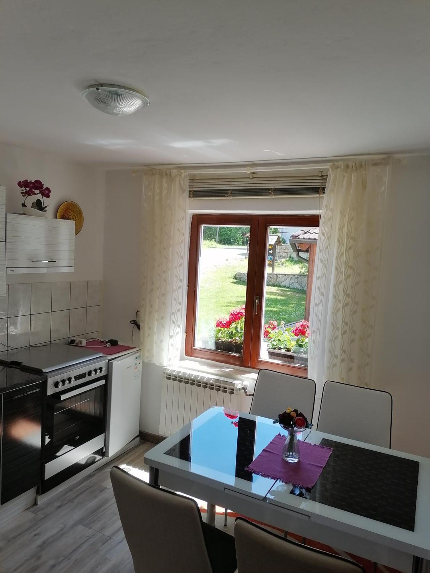 House Jezerka Hotel Jezerce Bilik gambar